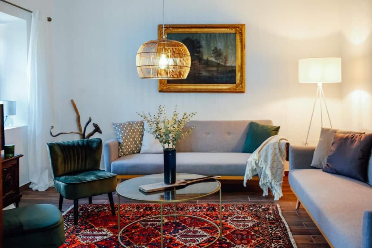 Apartment Aussee- Beletage Salzherrenhof- Kueche, Wlan, Netflix Bad Aussee Bagian luar foto