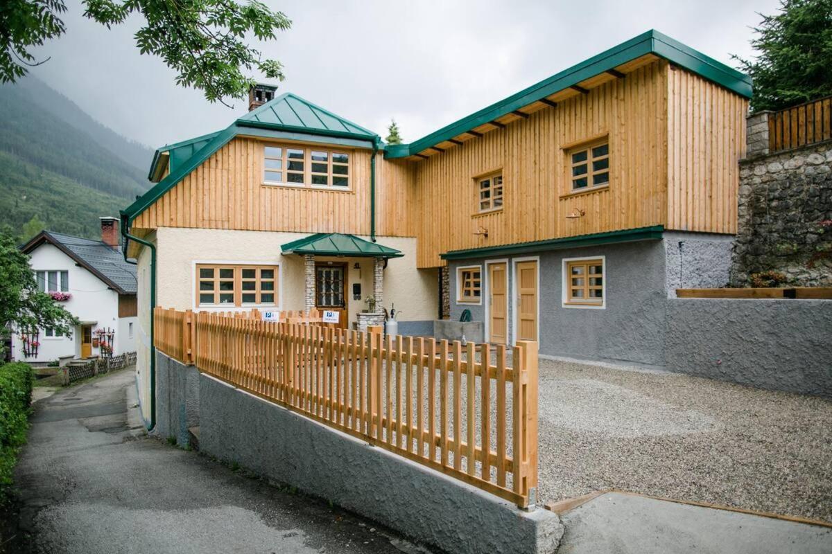 Apartment Aussee- Beletage Salzherrenhof- Kueche, Wlan, Netflix Bad Aussee Bagian luar foto