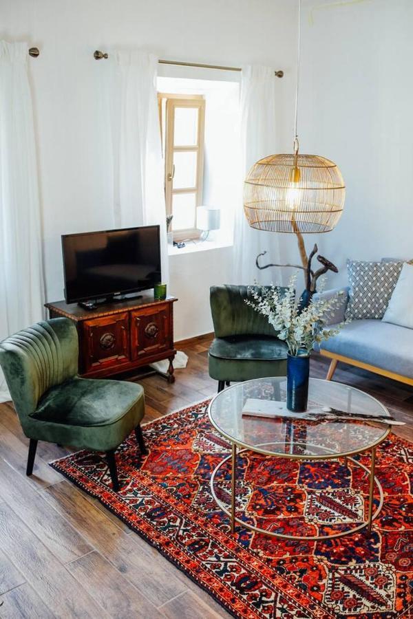 Apartment Aussee- Beletage Salzherrenhof- Kueche, Wlan, Netflix Bad Aussee Bagian luar foto